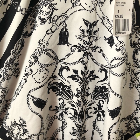 Limited edition Forever21 Hello Kitty Top - Picture 2 of 5